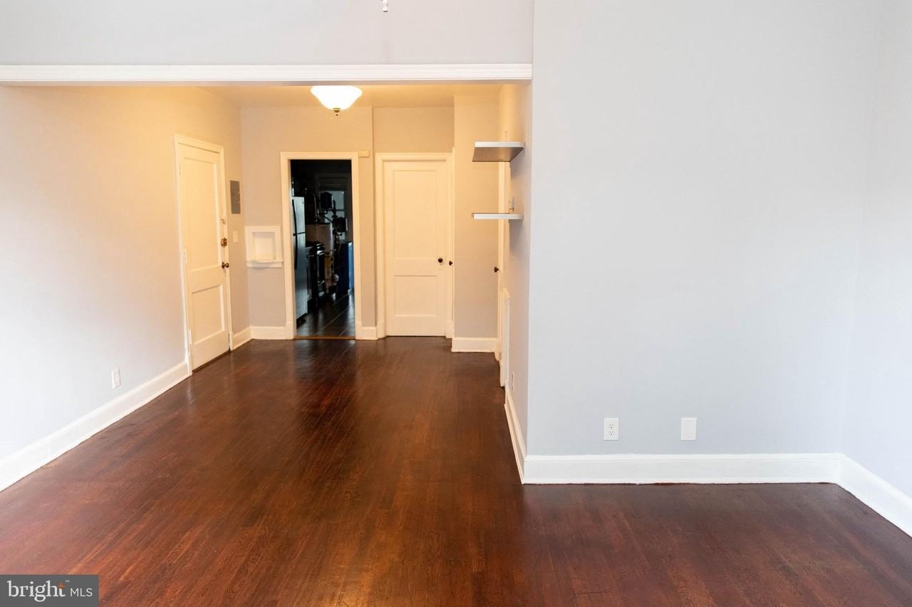 3935 9th St Ne #2 - Photo 4 of 22
