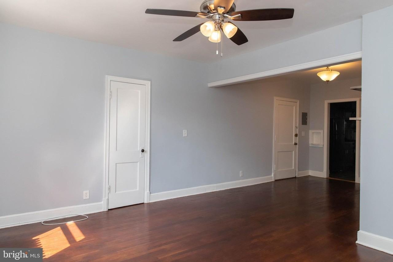 3935 9th St Ne #2 - Photo 5 of 22
