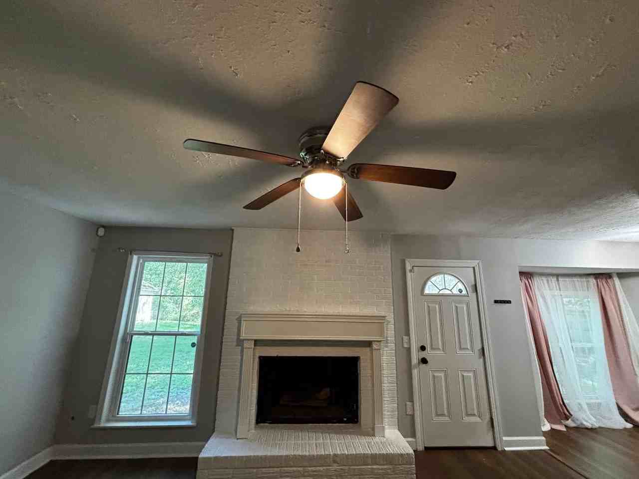 133 Cumberland Rd - Photo 4 of 15