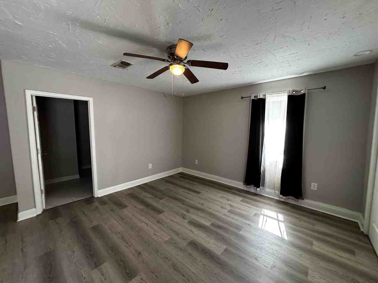 133 Cumberland Rd - Photo 5 of 15