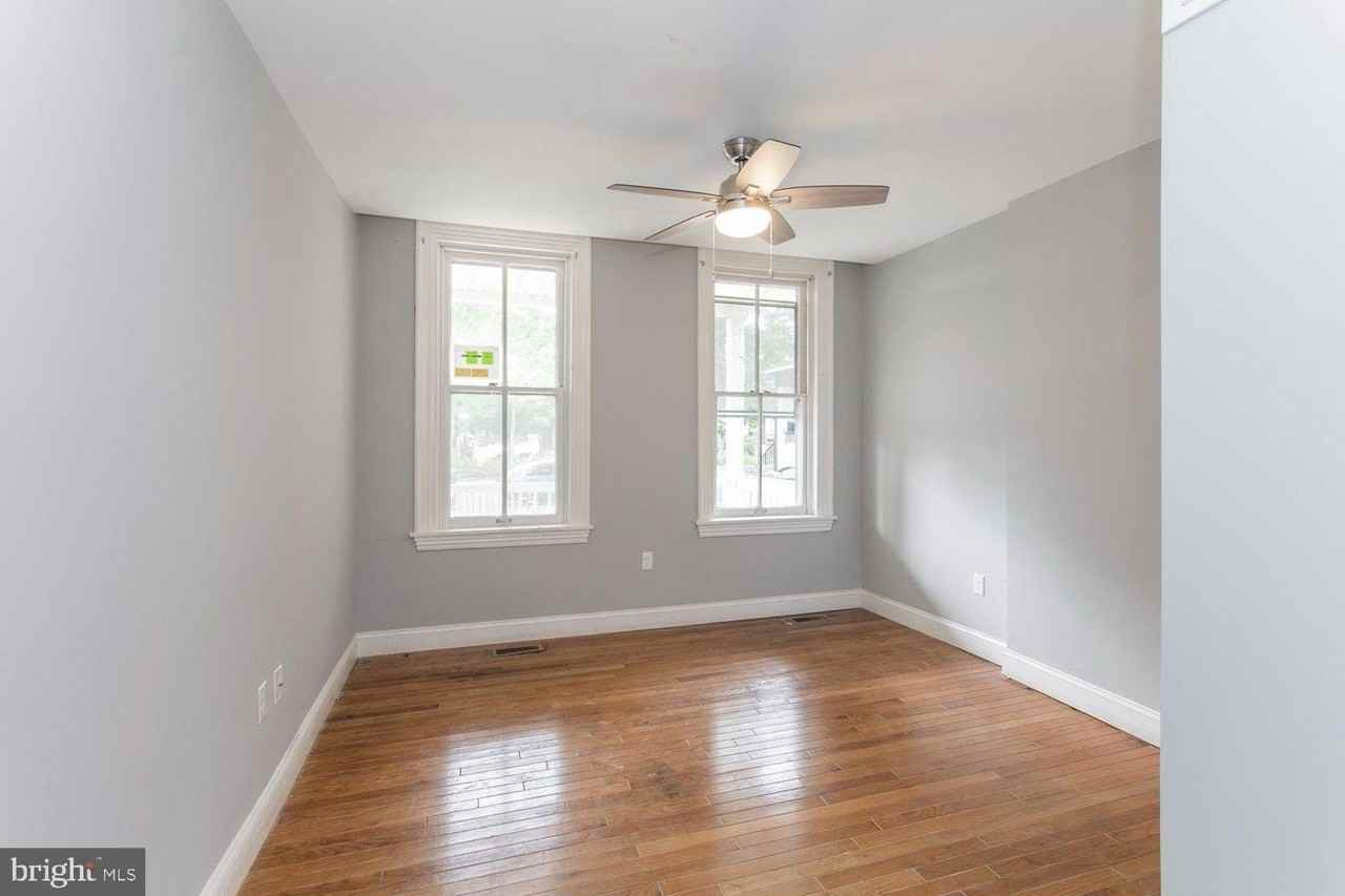 1823 Delaware Ave #A - Photo 5 of 13