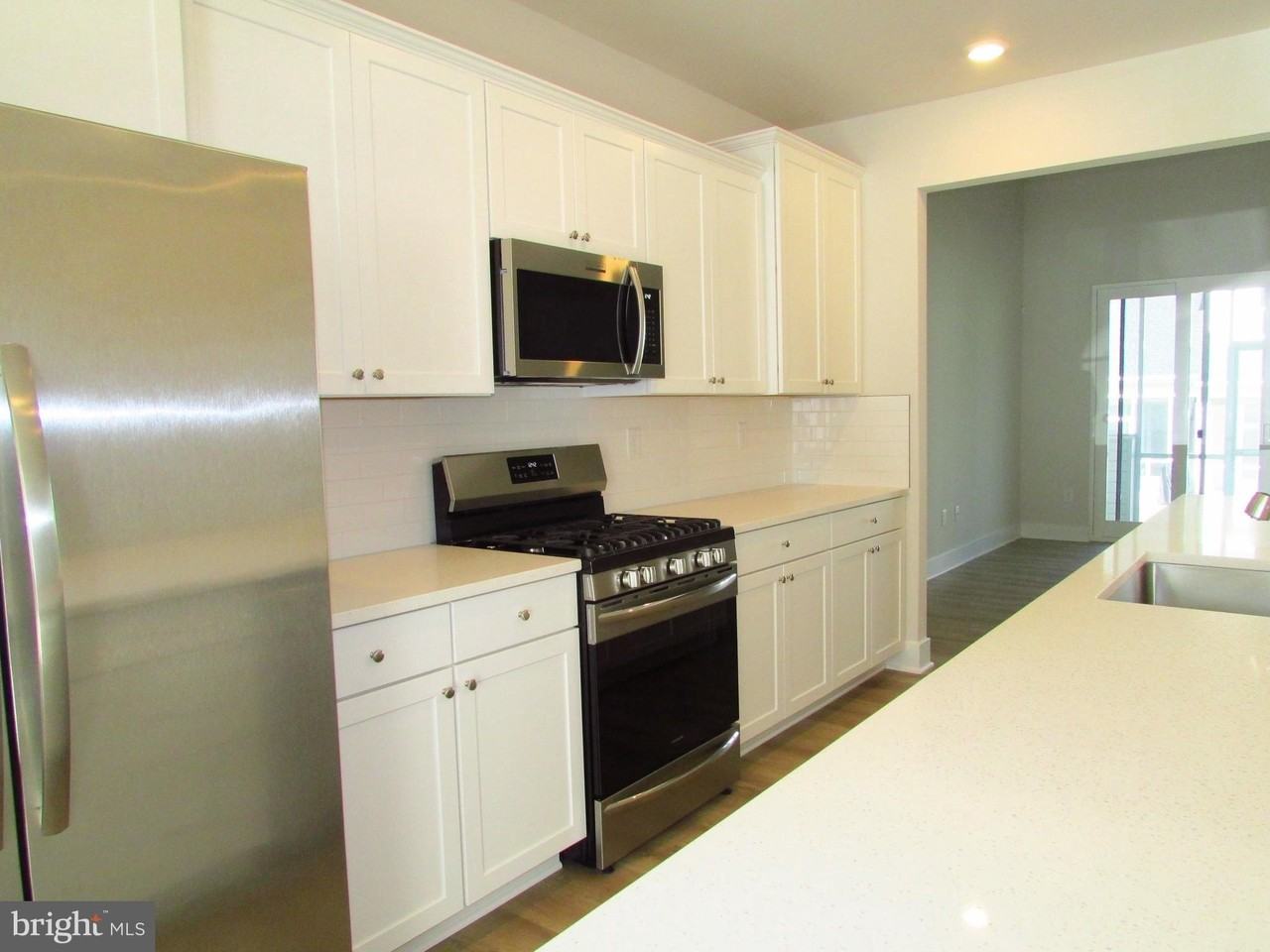 31019 Nikelle Ln #TH11 - Photo 3 of 12