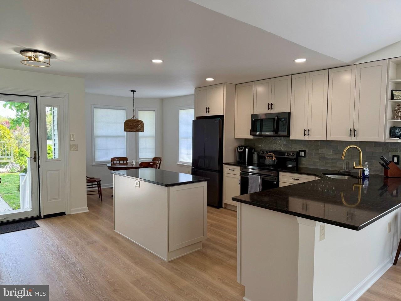 113 Loganberry Ln - Photo 2 of 23
