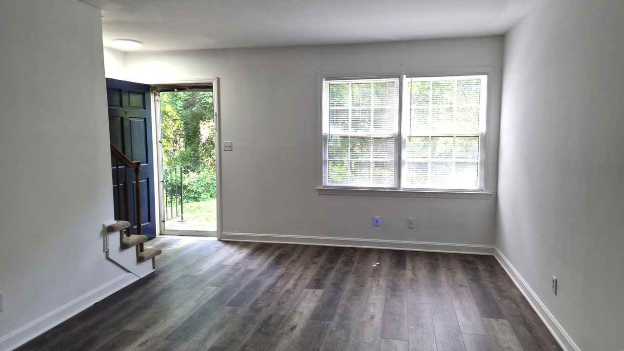 1430 Dover Rd #D - Photo 4 of 12