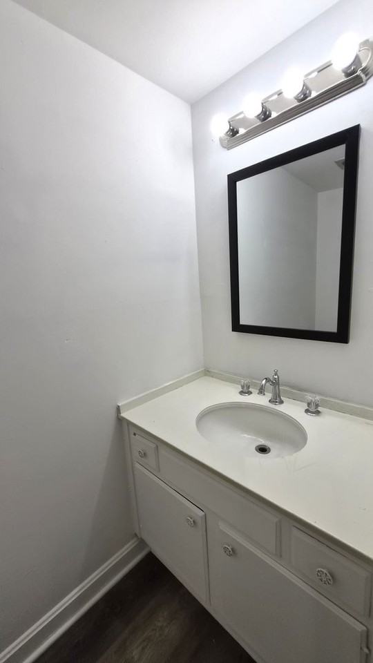 1430 Dover Rd #D - Photo 6 of 12
