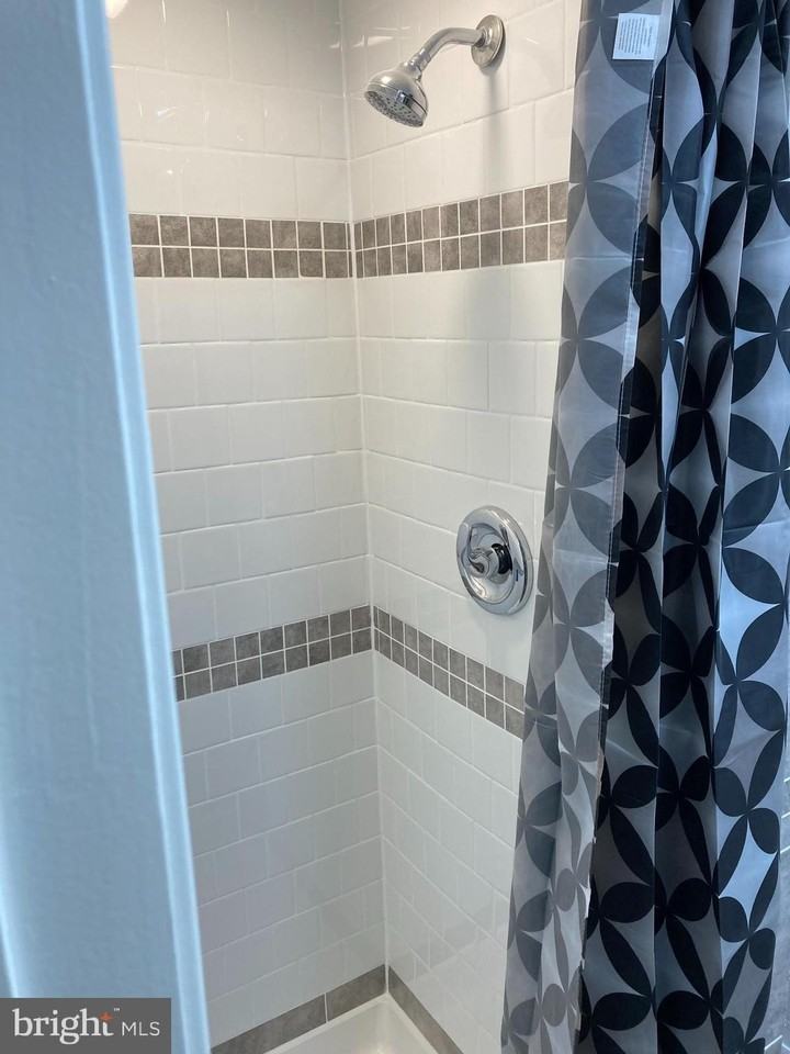 27 Pennsylvania Ave - Photo 6 of 22