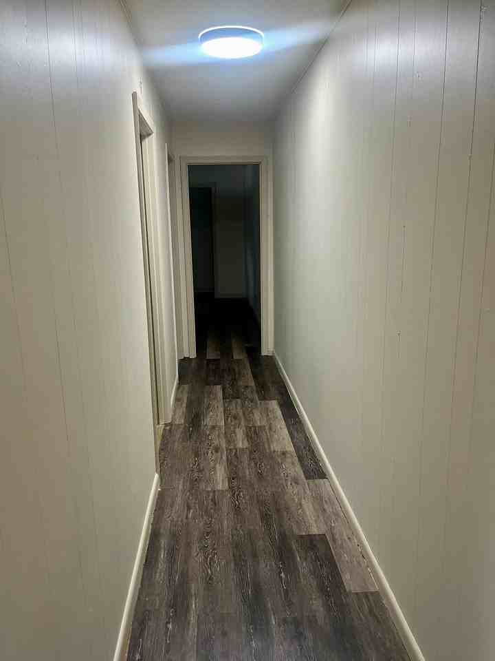 1011 Walnut St - Photo 4 of 9