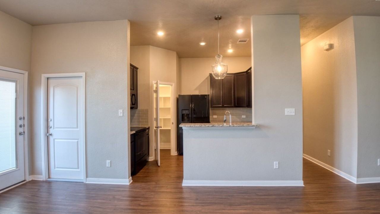 2025 Viva Rd - Photo 5 of 15