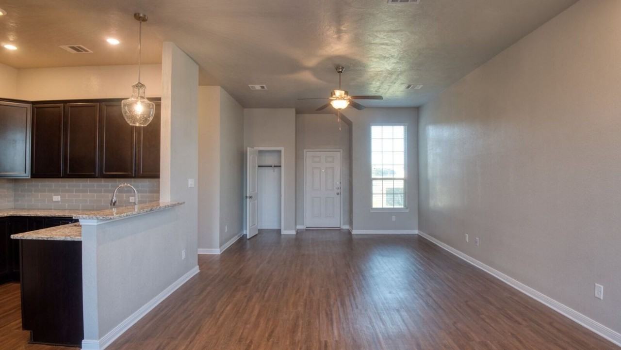 2025 Viva Rd - Photo 6 of 15