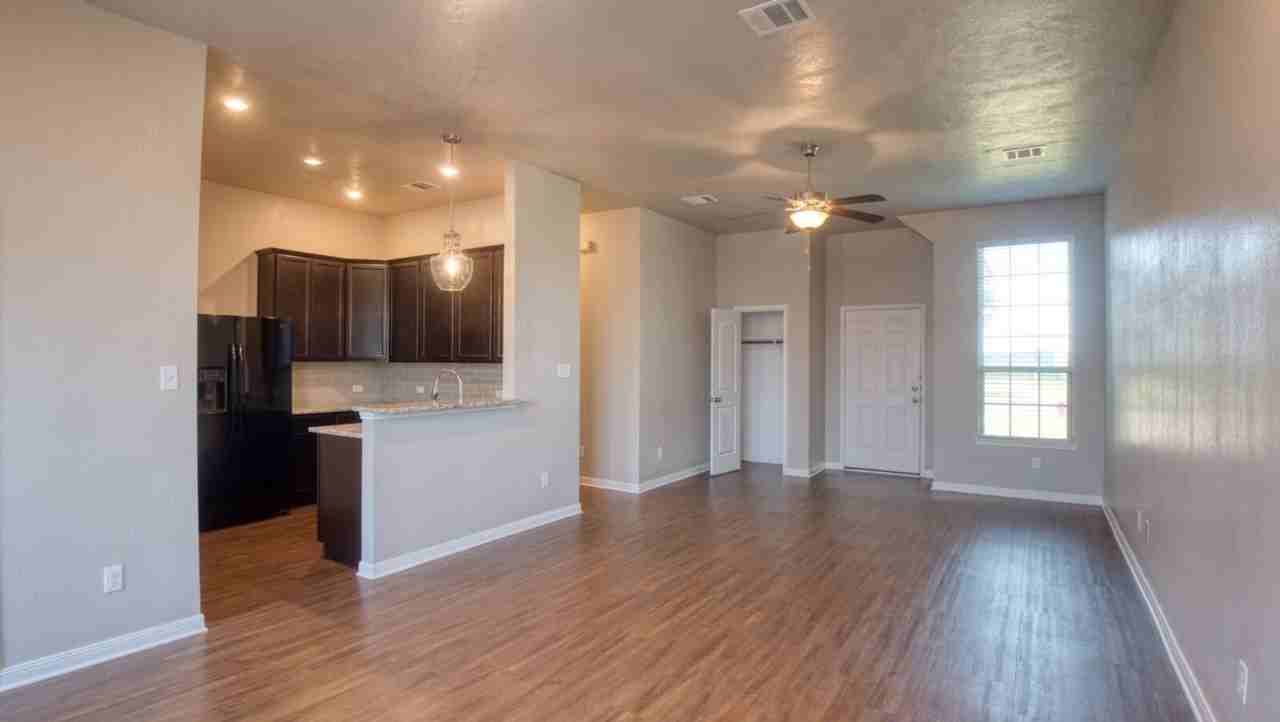 2025 Viva Rd - Photo 7 of 15