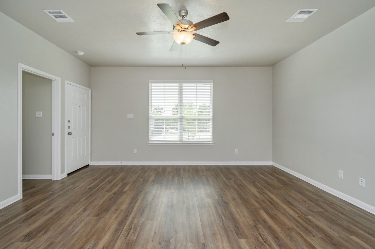 2047 Vintage Farms Way #1 - Photo 4 of 34