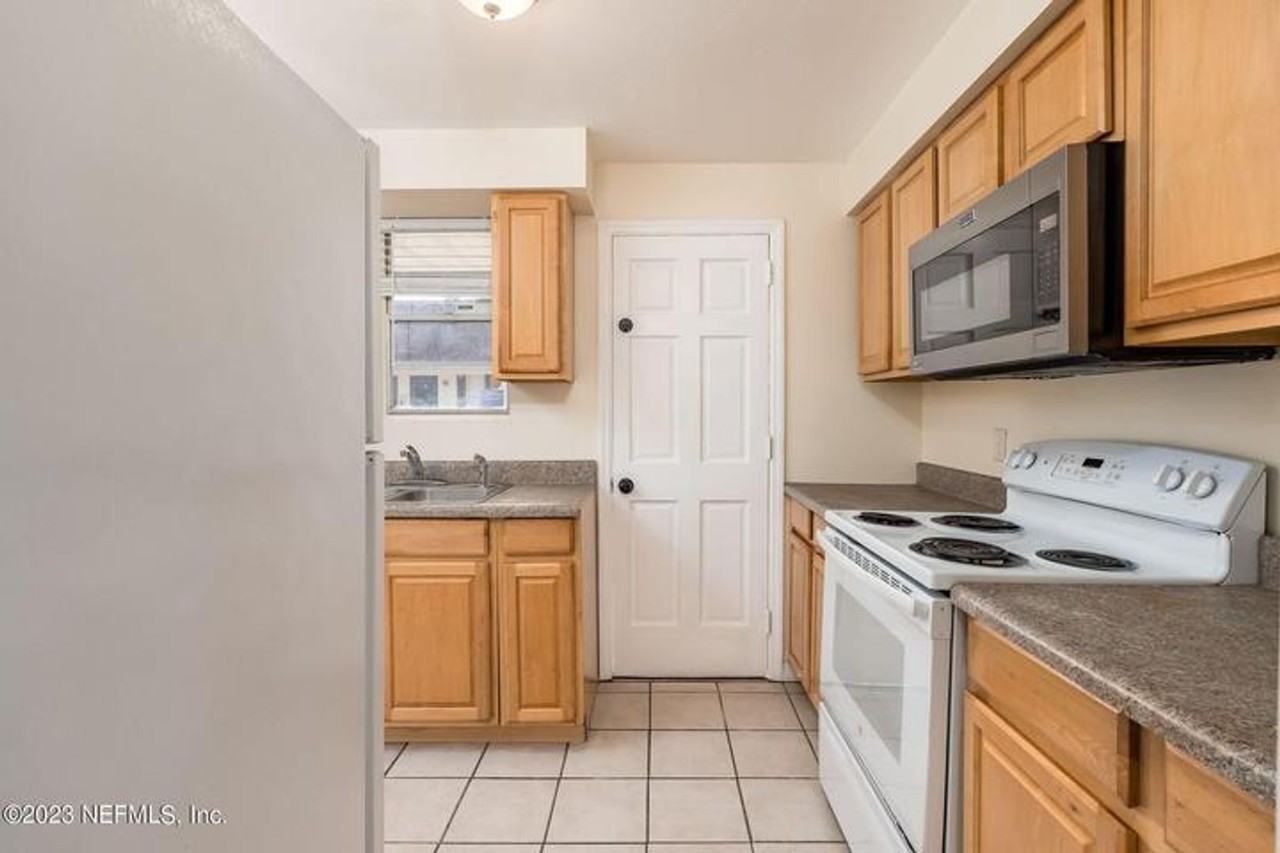 1735 El Camino Rd #1 - Photo 4 of 25