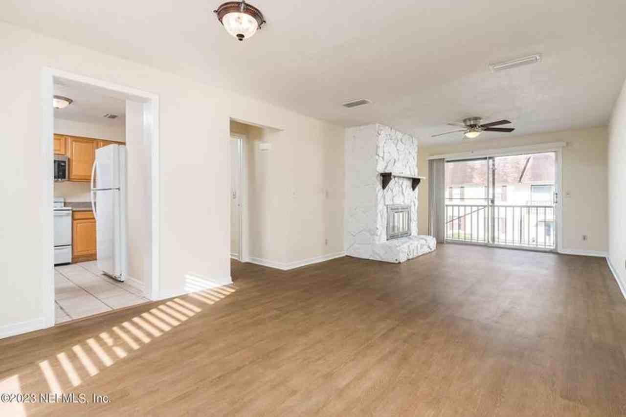 1735 El Camino Rd #1 - Photo 6 of 25