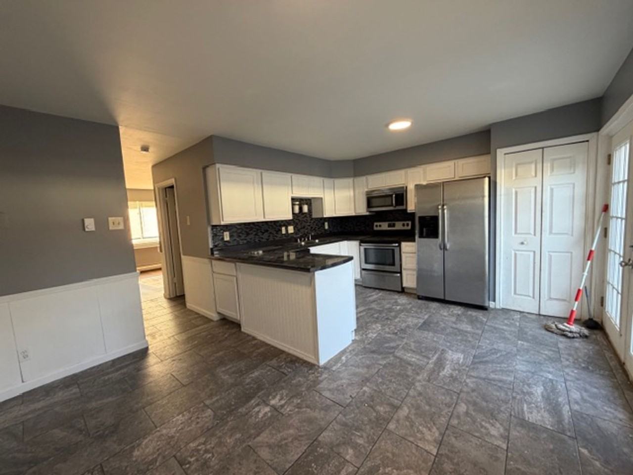 7326 Hazelcrest Dr - Photo 2 of 15