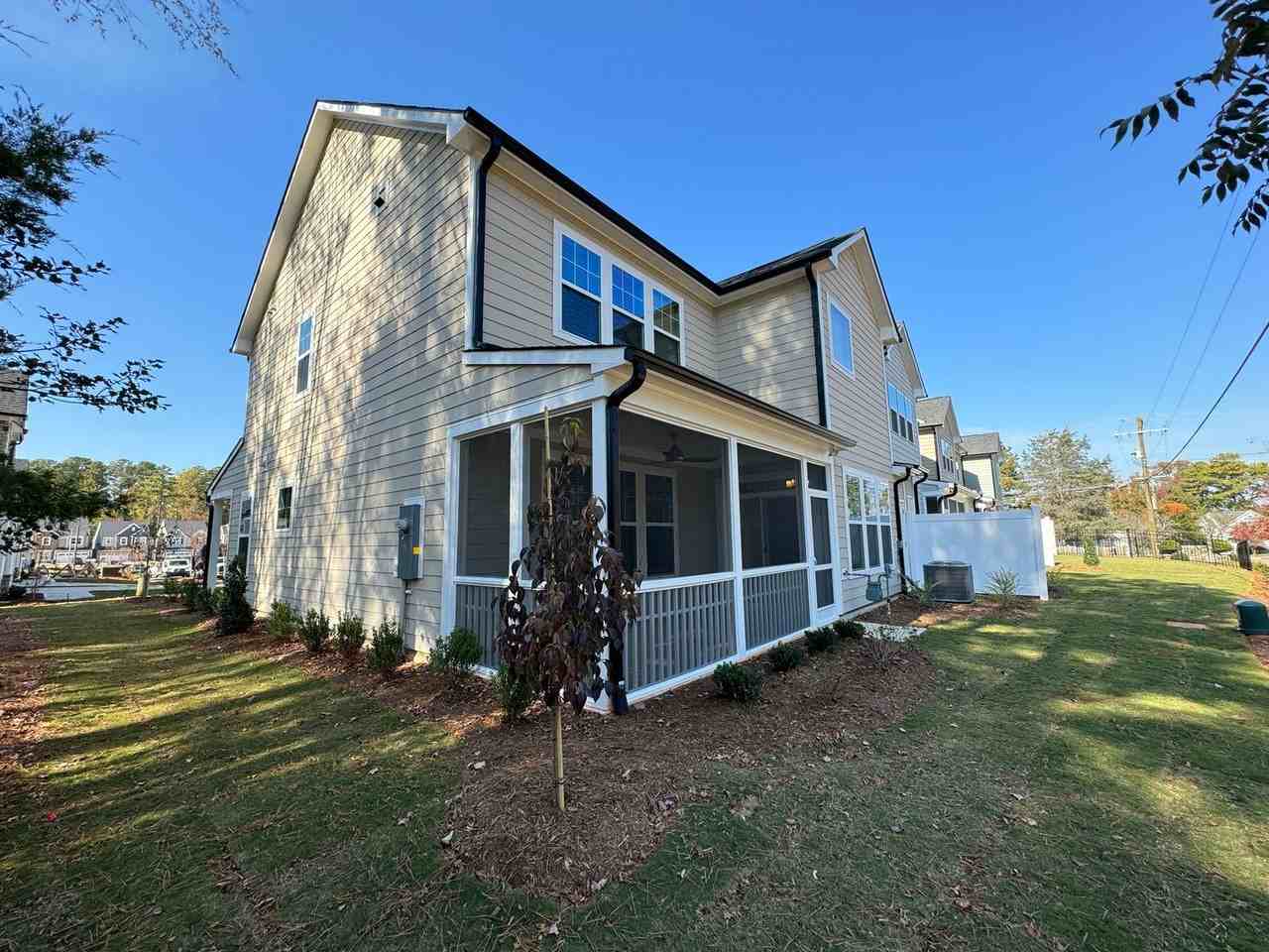 2422 Greshford Ln - Photo 5 of 35