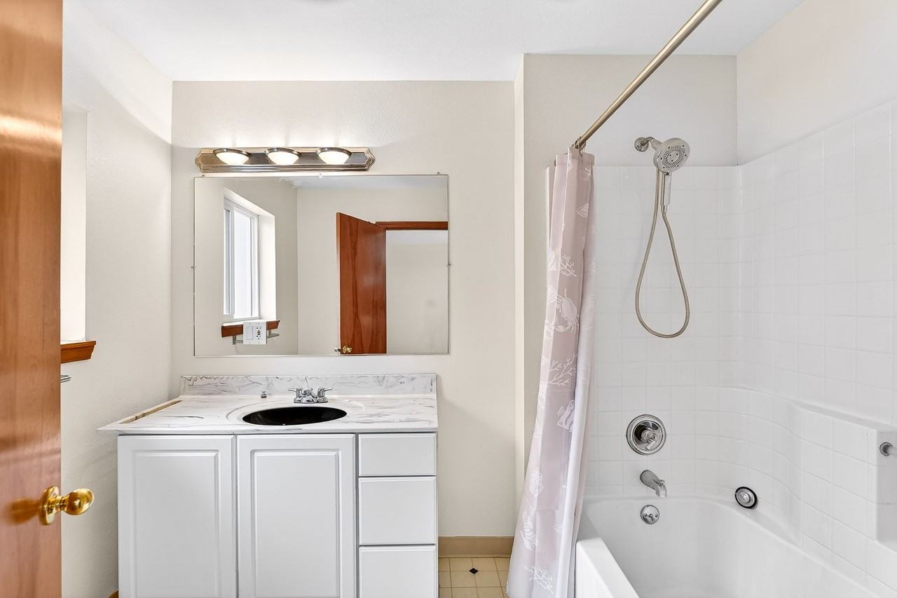 1900 Ne 138th Pl - Photo 7 of 22
