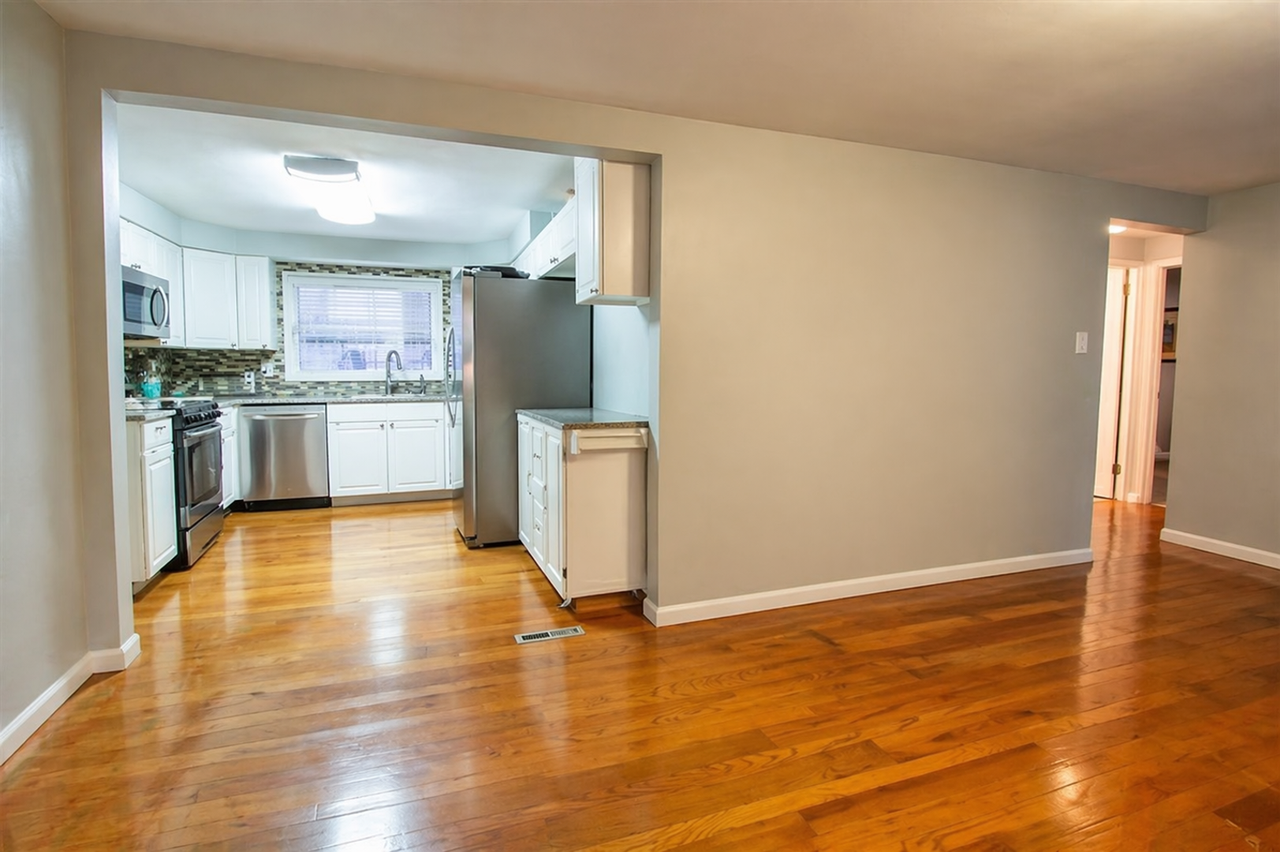 282 Millport Rd - Photo 5 of 32