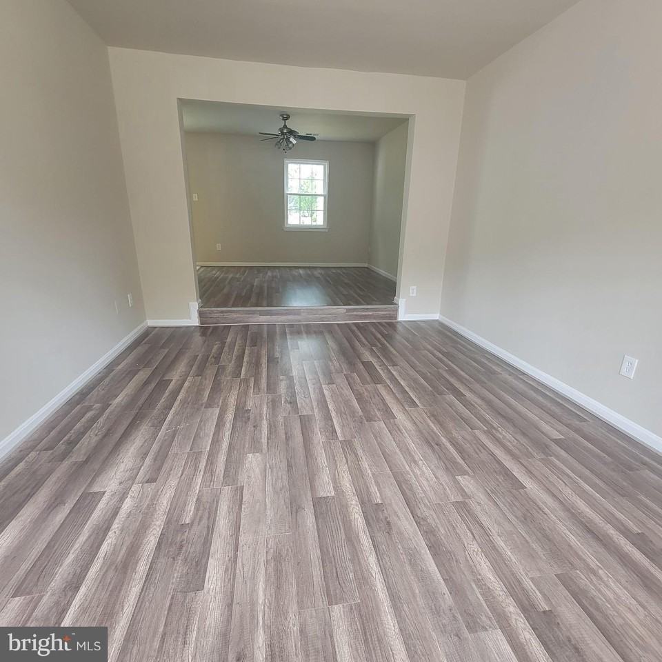 3381 Ryon Ct - Photo 3 of 12
