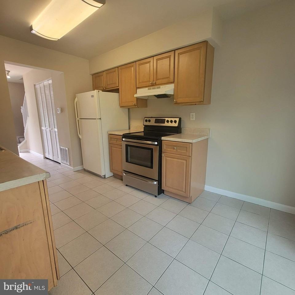 3381 Ryon Ct - Photo 7 of 12