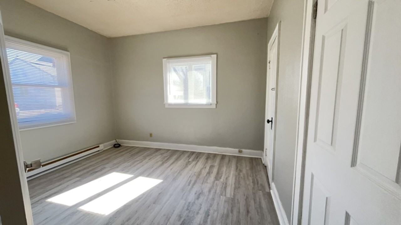 1521 S Mulberry St - Photo 4 of 8
