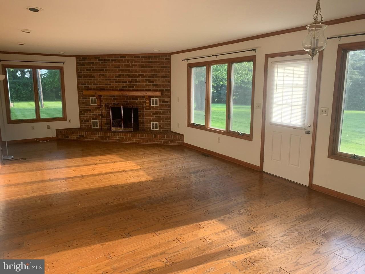 201 Barnhart Rd - Photo 4 of 18