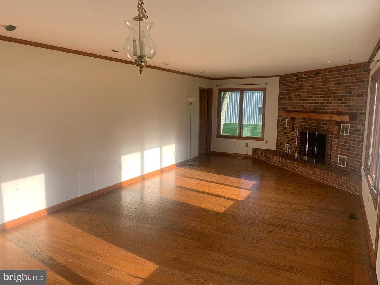 201 Barnhart Rd - Photo 5 of 18
