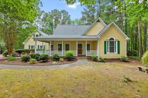 featured image of 220 Longwood Dr