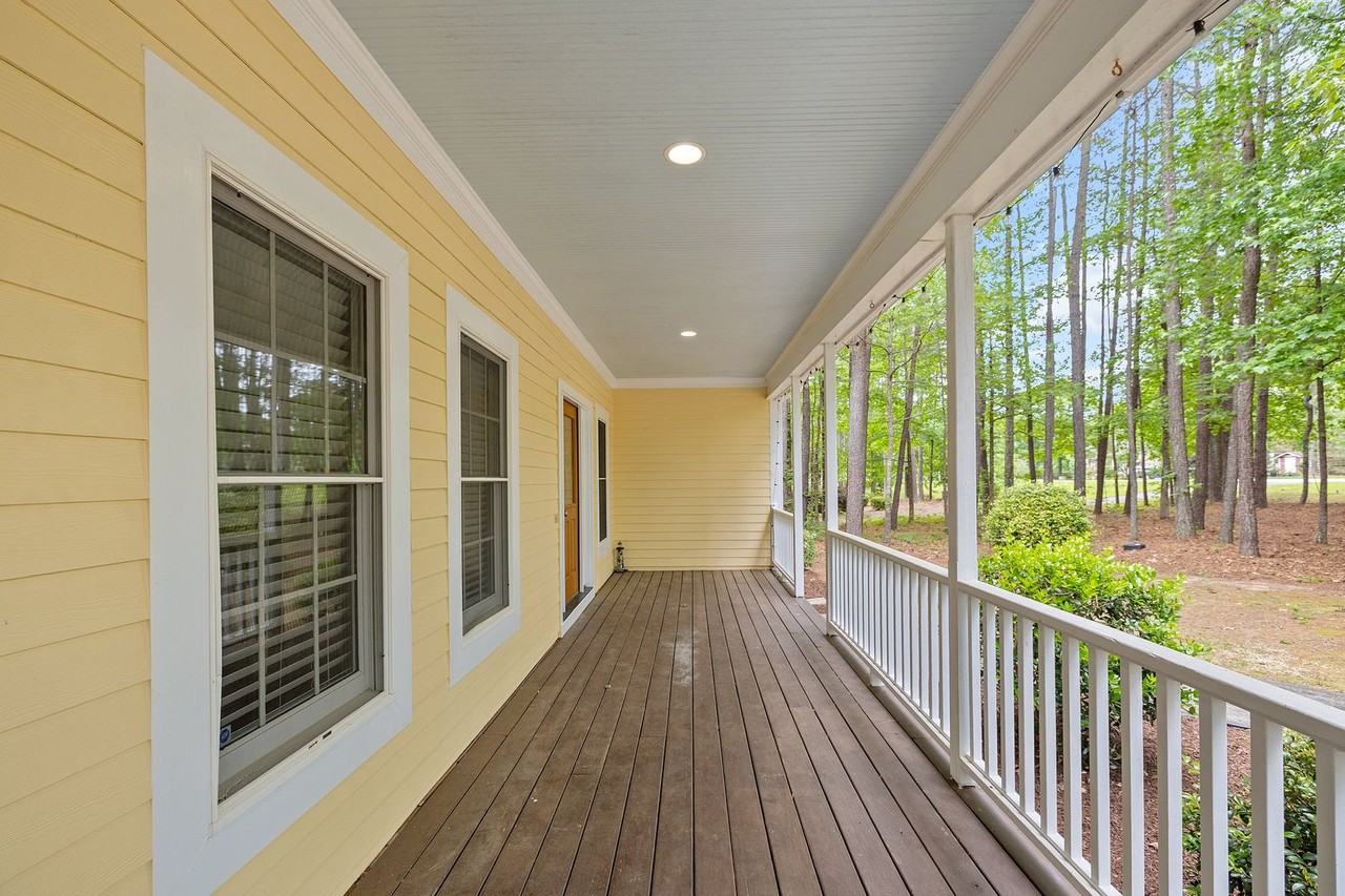 220 Longwood Dr - Photo 7 of 50