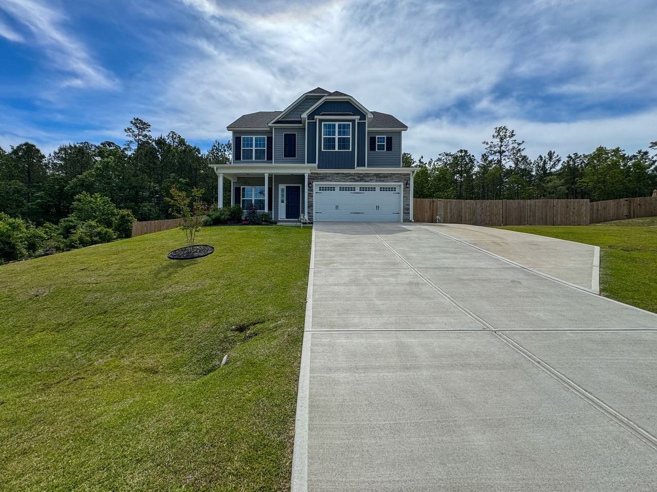 270 Collier Gate St - Photo 2 of 35
