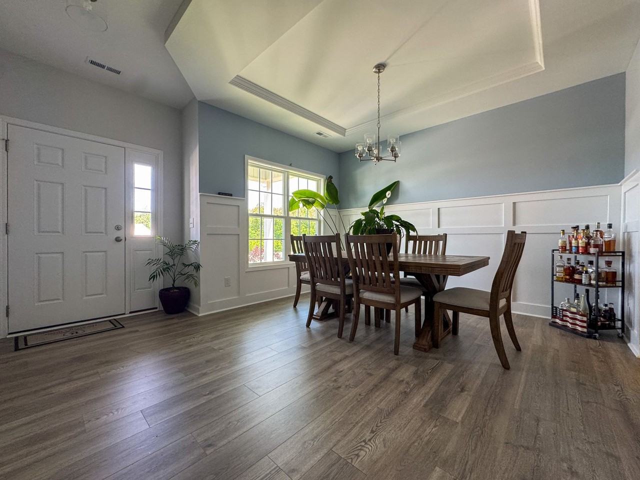 270 Collier Gate St - Photo 4 of 35