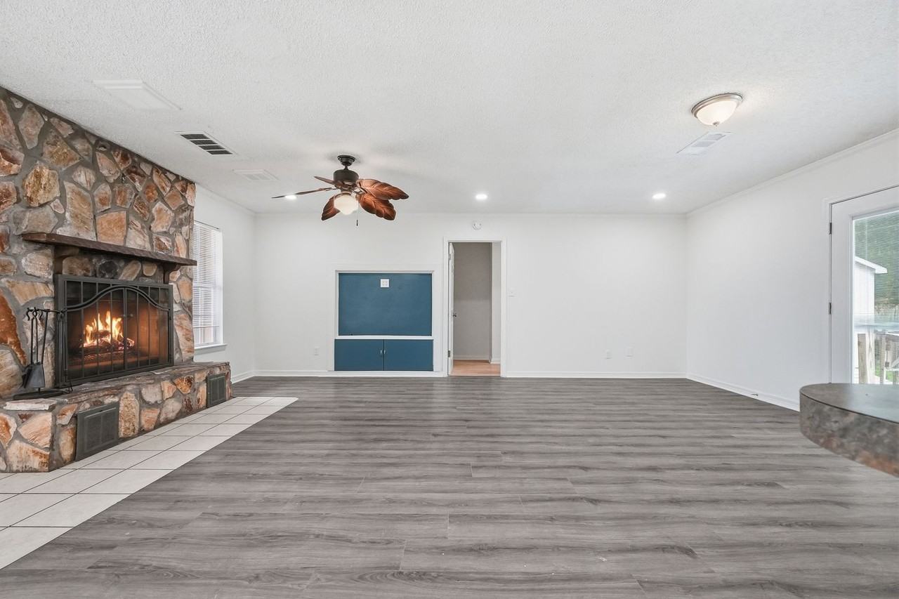 32 Cascabellas St - Photo 7 of 42