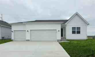 featured image of 1407 Ne Crossing Oaks Dr