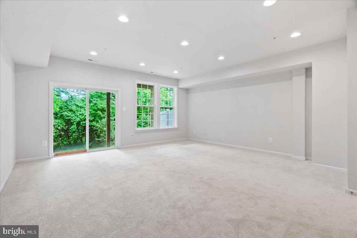 309 Spring Bank Way - Photo 6 of 36