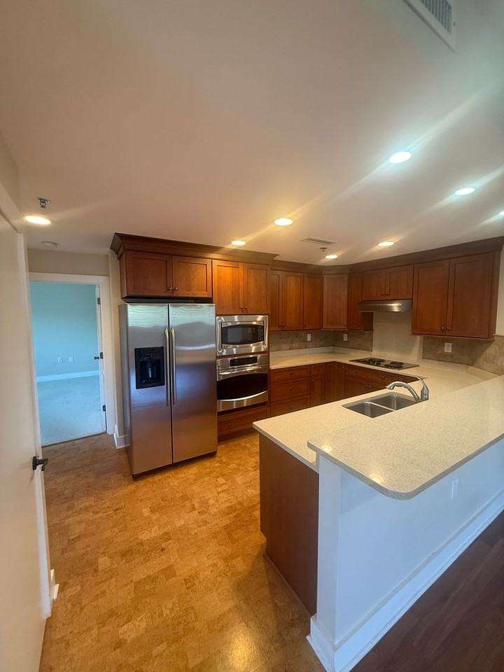143 Sports Club Ln - Photo 5 of 32