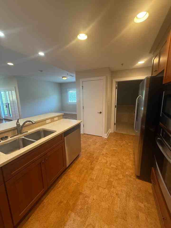 143 Sports Club Ln - Photo 7 of 32
