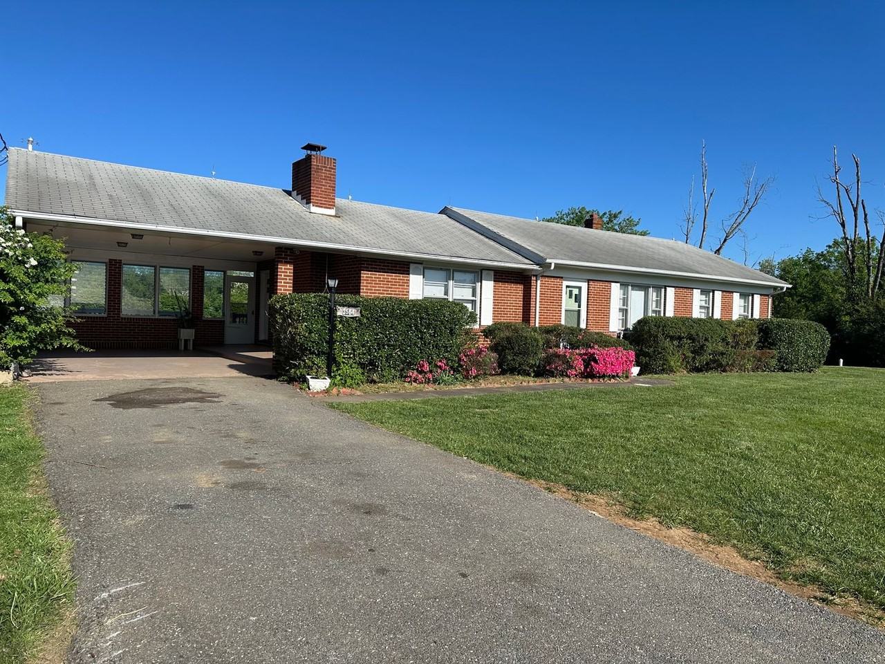3564 Wards Rd - Photo 2 of 34