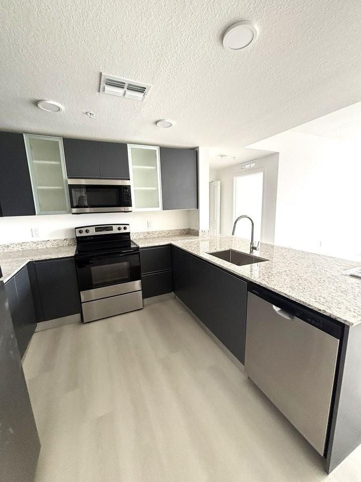 5579 Millenia Park Blvd - Photo 6 of 17