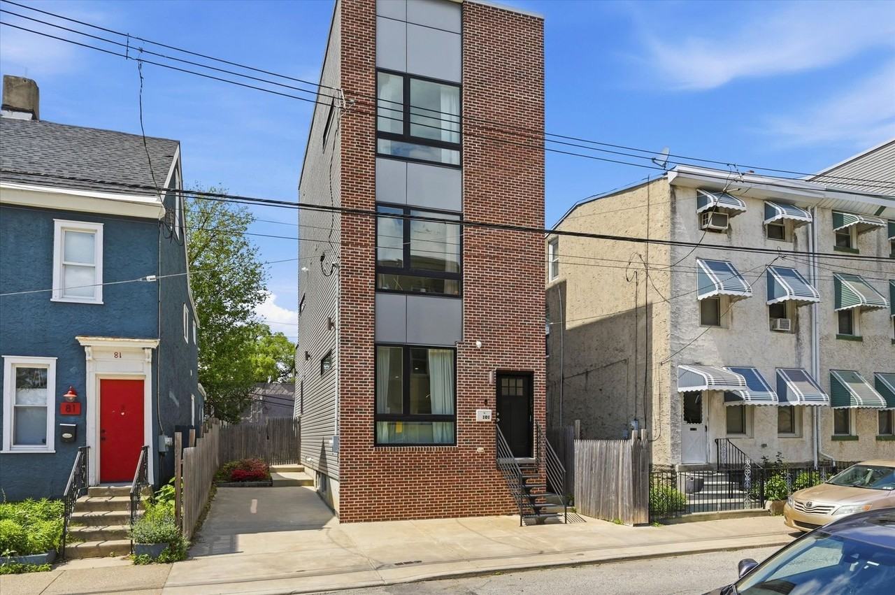 101 E Phil Ellena St - Photo 2 of 31