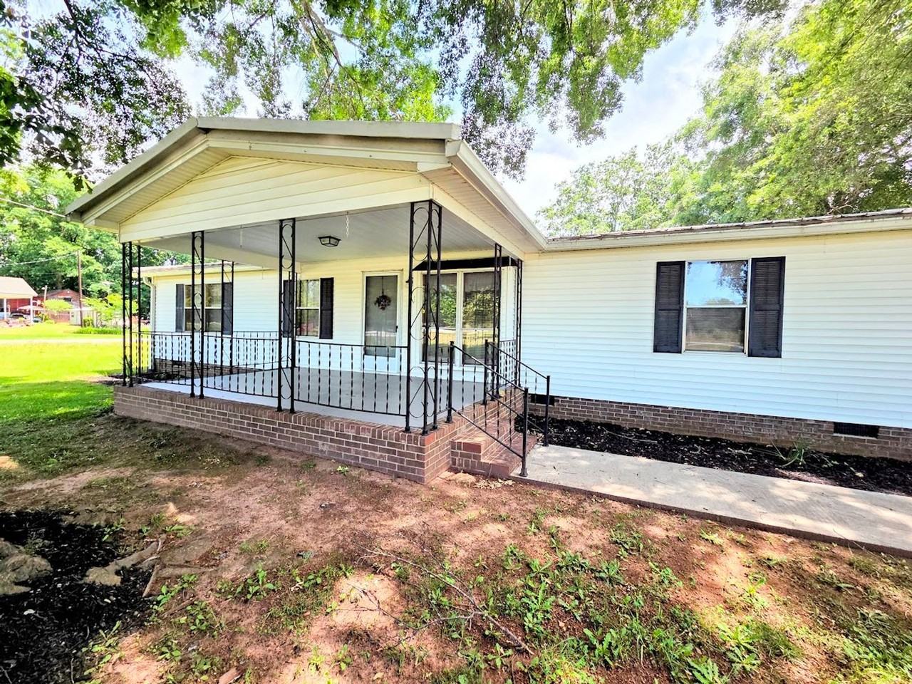 101 Elizabeth City Dr - Photo 2 of 10