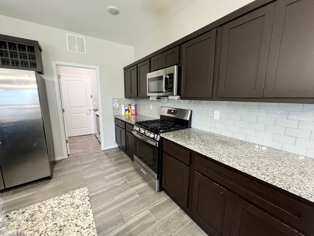 14836 Mike A Mendoza Ave - Photo 4 of 15