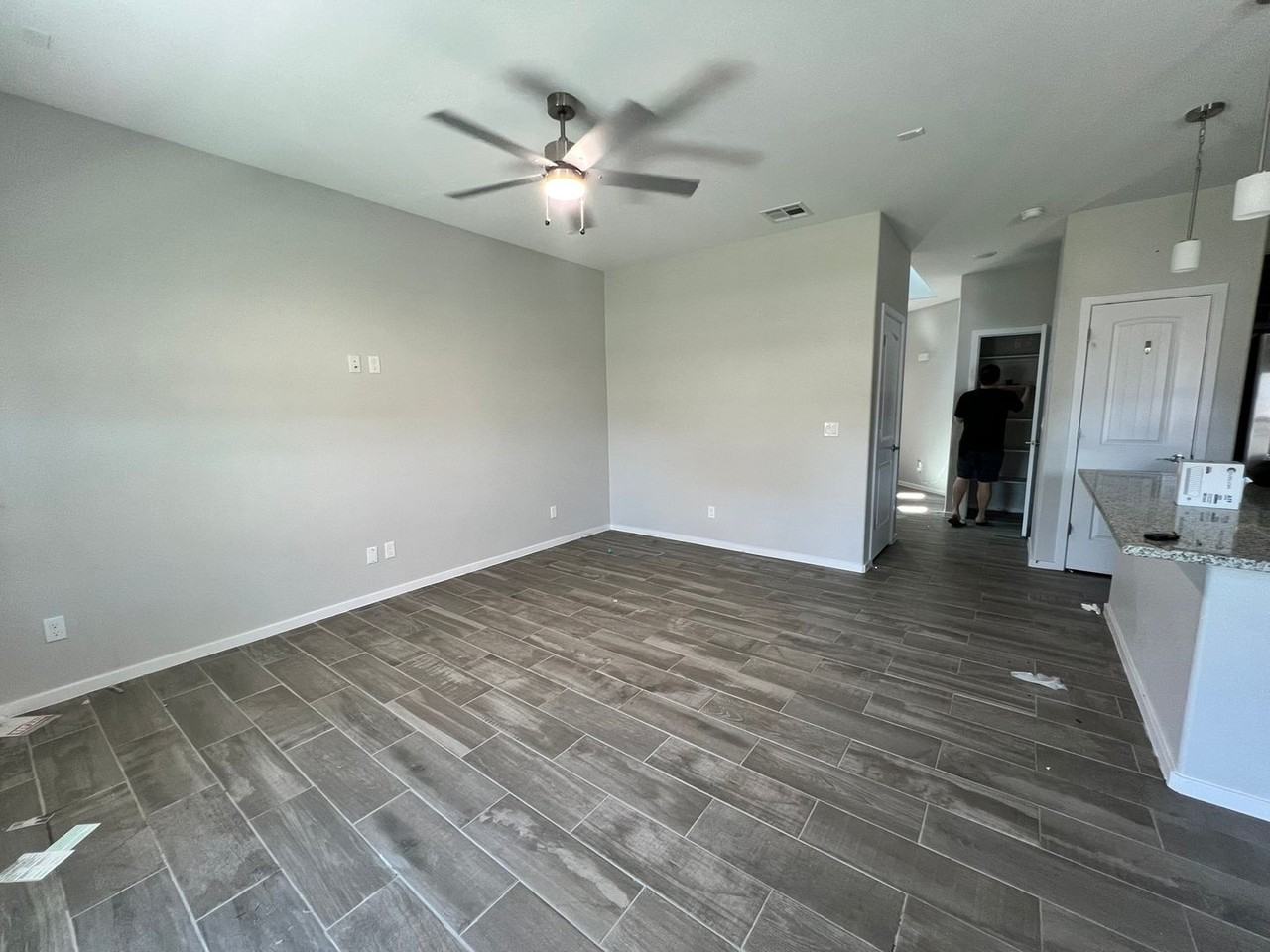 14836 Mike A Mendoza Ave - Photo 5 of 15