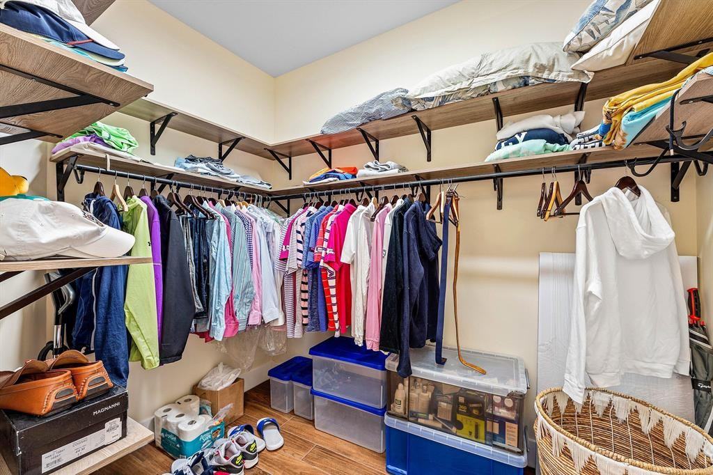 858 Windermere Way - Photo 4 of 10