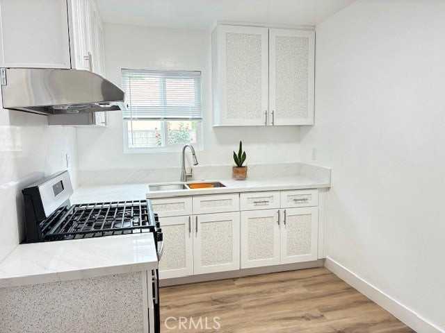 3912 Maple Ave - Photo 6 of 19