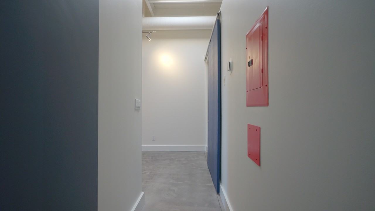550 - 550 Hopewell Avenue #302 - Photo 2 of 28