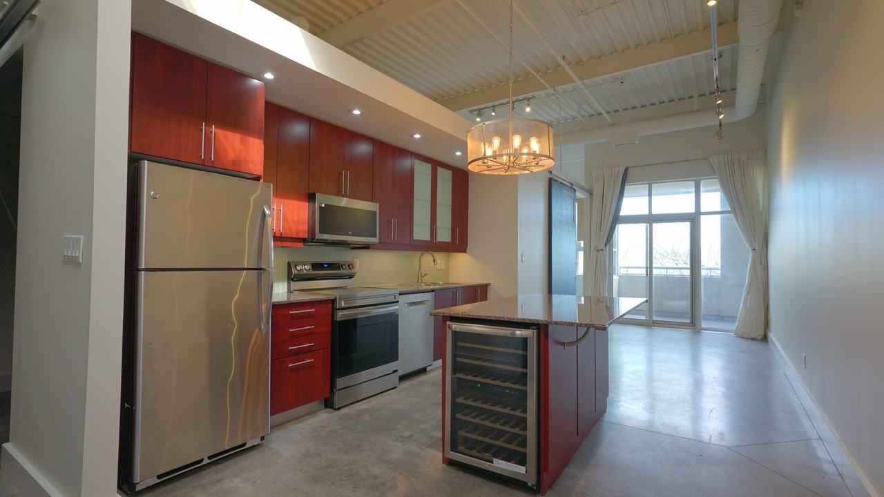 550 - 550 Hopewell Avenue #302 - Photo 3 of 28