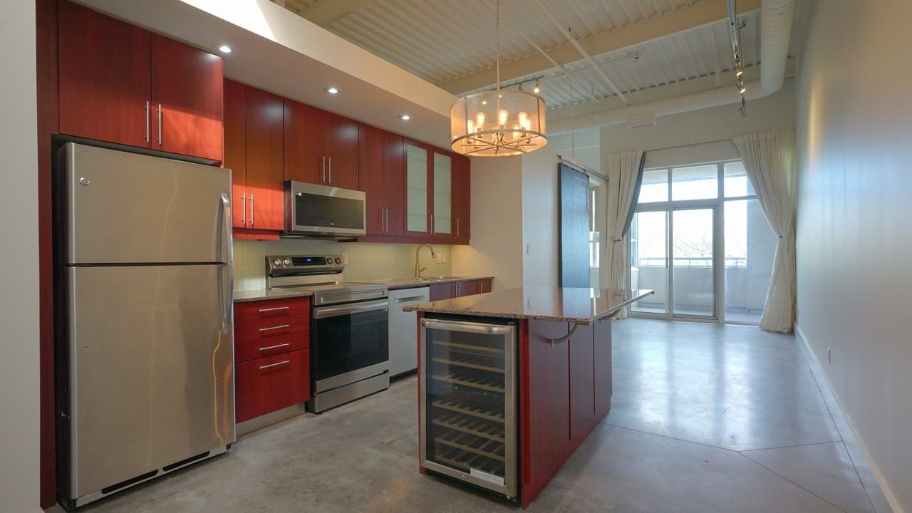 550 - 550 Hopewell Avenue #302 - Photo 4 of 28