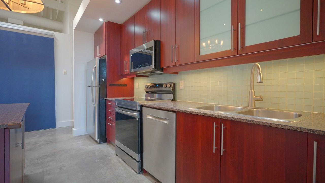 550 - 550 Hopewell Avenue #302 - Photo 6 of 28
