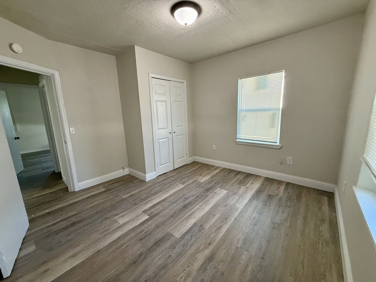 914 W Vinita Ave #1 - Photo 4 of 8
