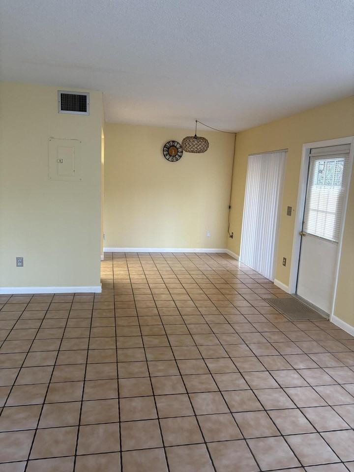 5130 Society Pl W ##H - Photo 2 of 27
