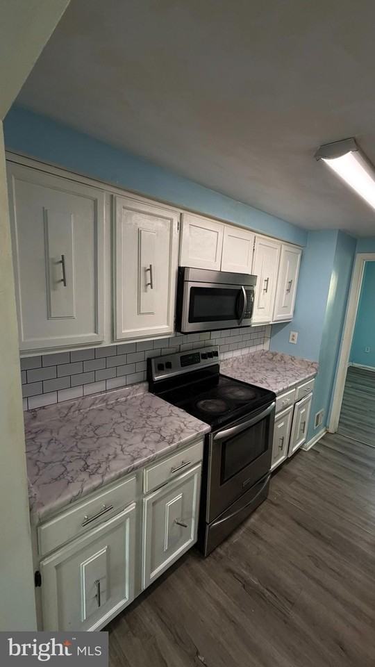 14818 Belle Ami Dr #10 - Photo 6 of 27